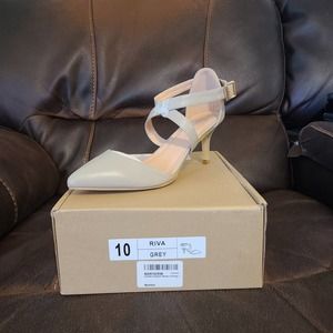 Journee Collection Women's Pumps, Grey, 10